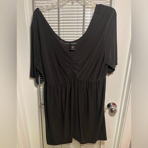 Black rouges, peplum blouse